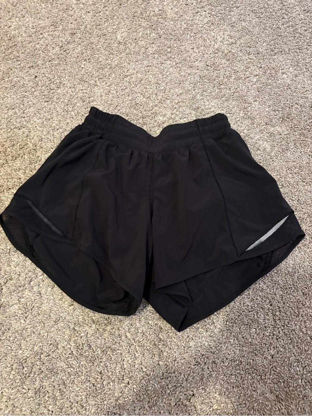 Lululemon Hotty Hot High-Rise Lined Short 2.5"